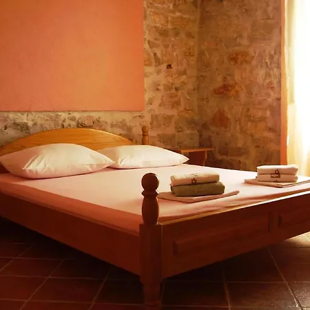 Willkomen In Steinhaus Roko, Steinhaus Mit Pool Hébergement de vacances *