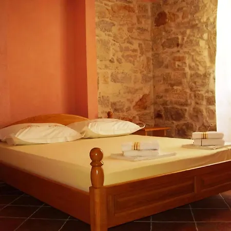 Willkomen In Steinhaus Roko, Steinhaus Mit Pool *