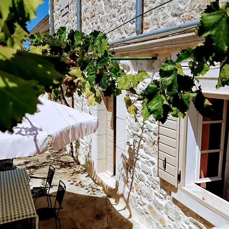 Willkomen In Steinhaus Roko, Steinhaus Mit Pool *