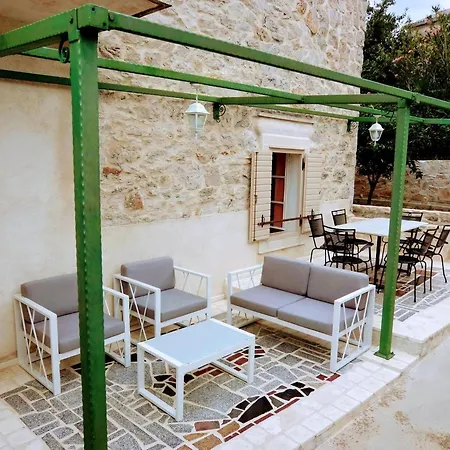 Willkomen In Steinhaus Roko, Steinhaus Mit Pool *